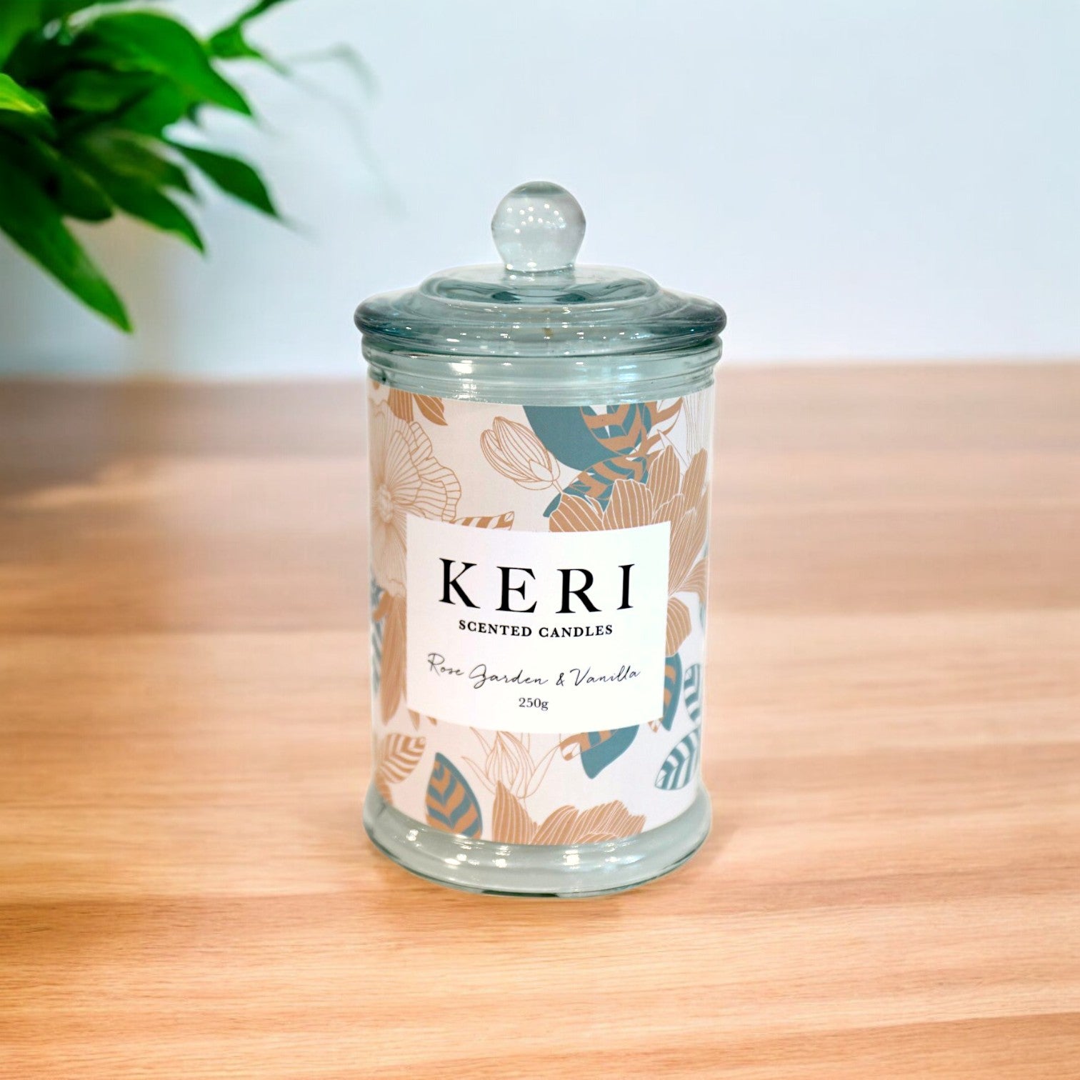 Koch & Co Keri - Scented Jar Candle Eden Rose Garden & Vanilla 200g